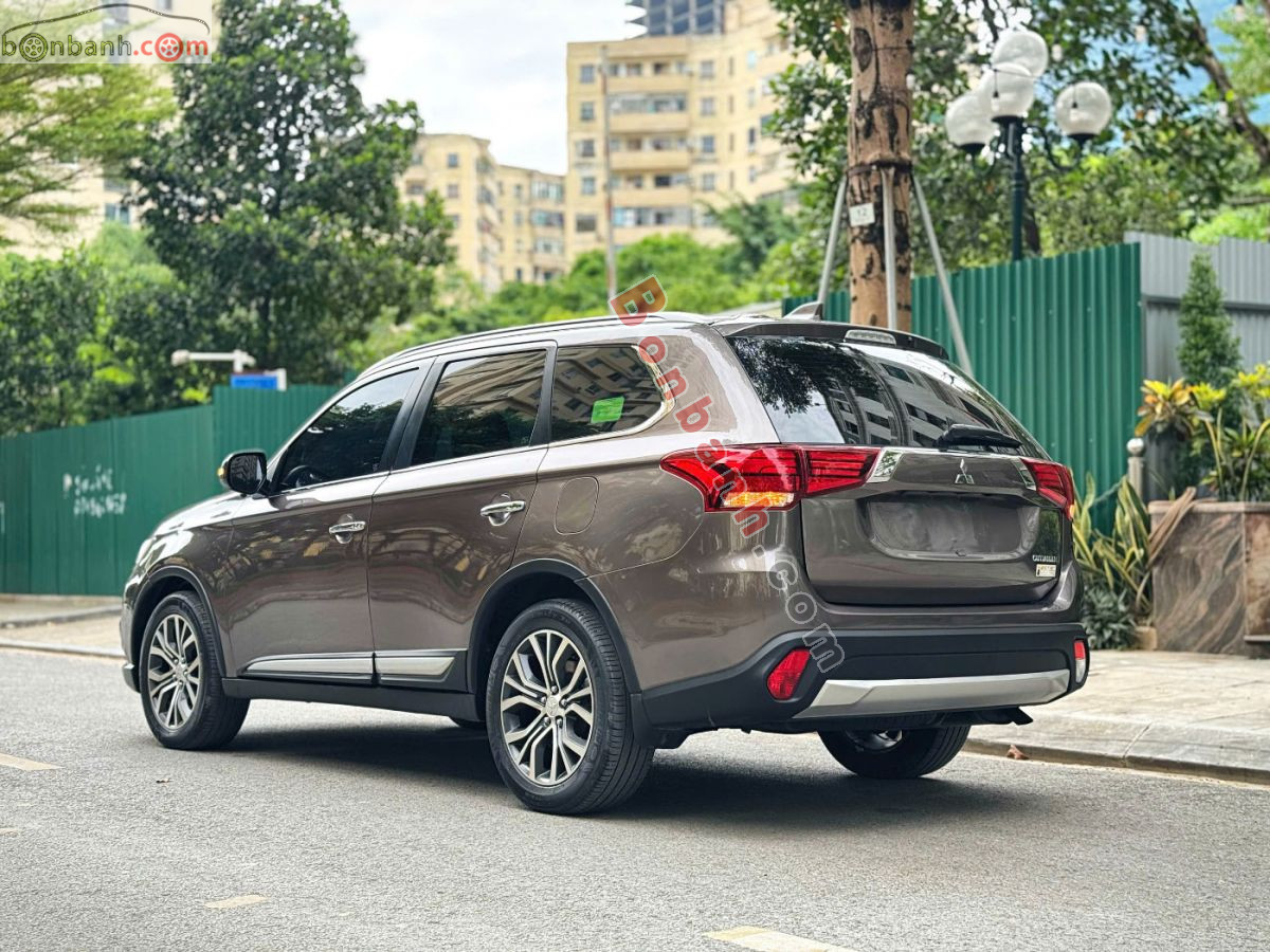 Bán ô tô Mitsubishi Outlander 2.0 CVT - 2018 - xe cũ