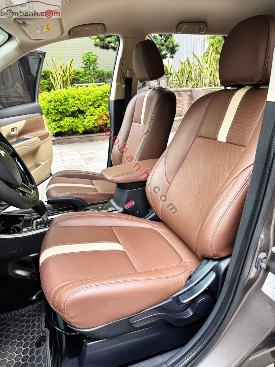 Bán ô tô Mitsubishi Outlander 2.0 CVT - 2018 - xe cũ