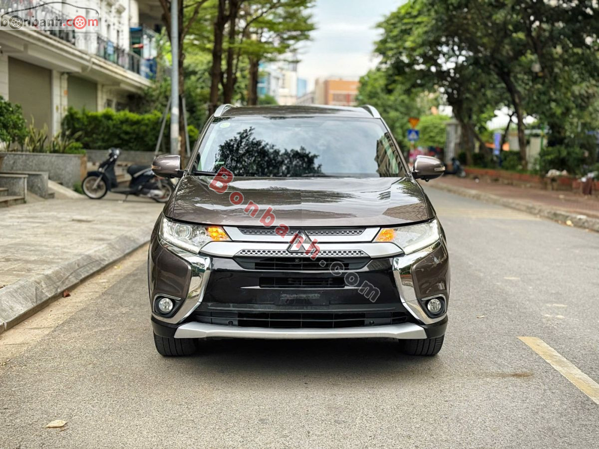 Bán ô tô Mitsubishi Outlander 2.0 CVT - 2018 - xe cũ