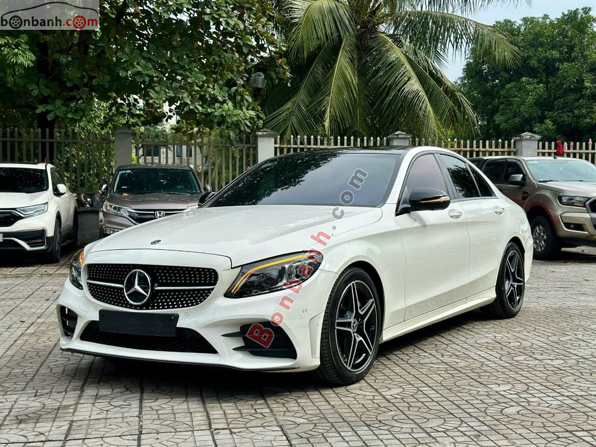 Bán ô tô Mercedes Benz C class C300 AMG - 2021 - xe cũ