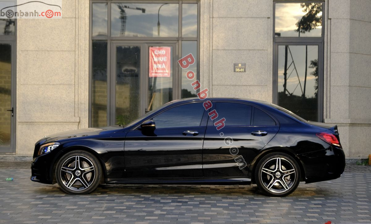 Bán ô tô Mercedes Benz C class C300 AMG - 2020 - xe cũ