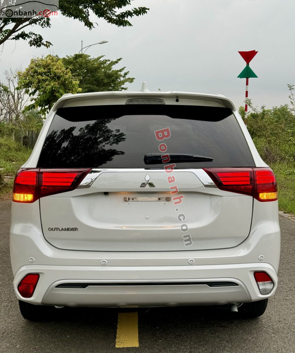 Bán ô tô Mitsubishi Outlander 2.0 CVT - 2022 - xe cũ