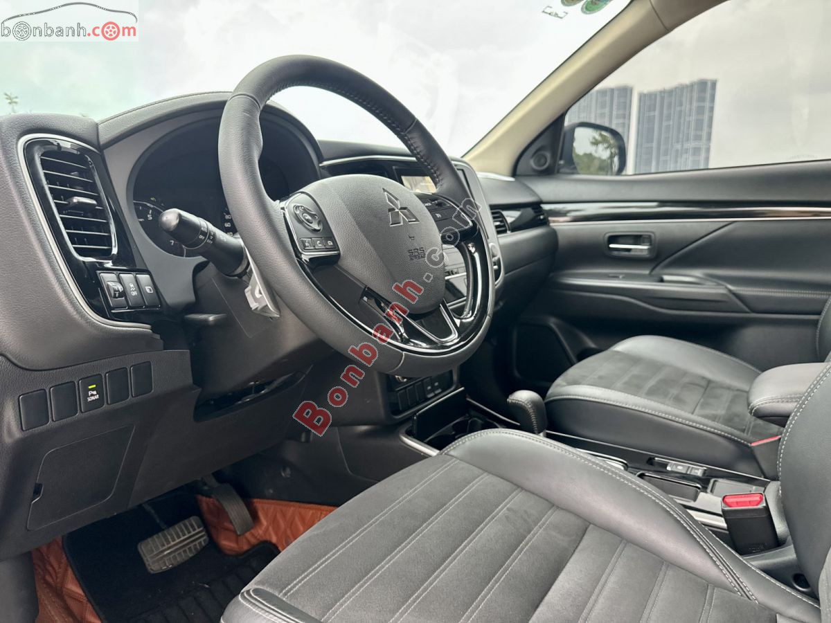 Bán ô tô Mitsubishi Outlander 2.0 CVT - 2022 - xe cũ