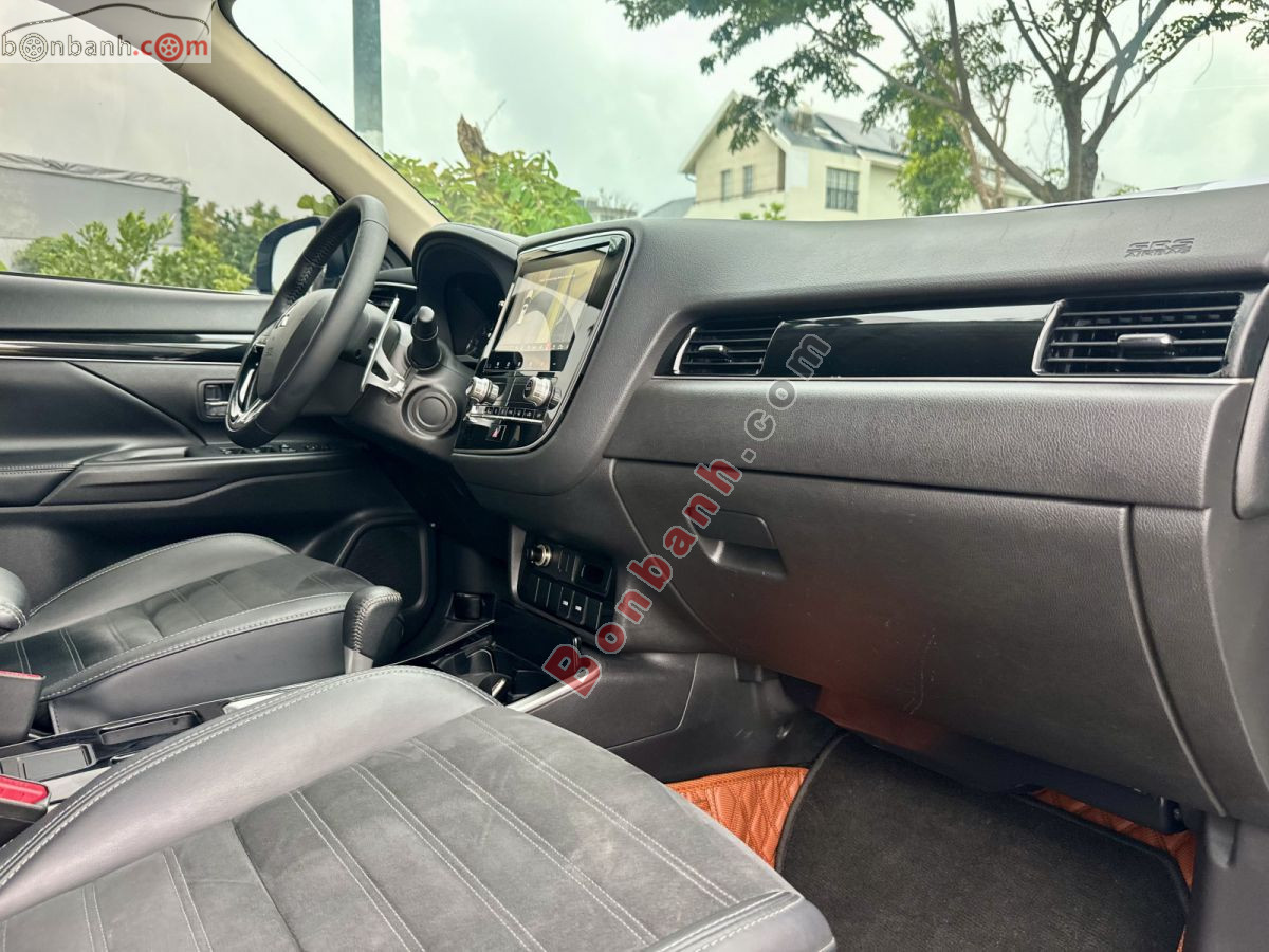 Bán ô tô Mitsubishi Outlander 2.0 CVT - 2022 - xe cũ