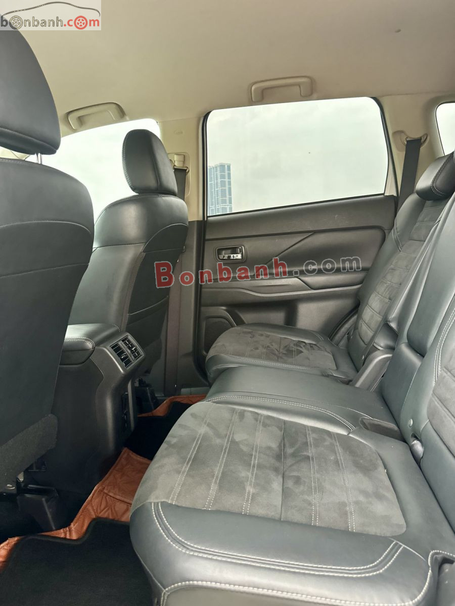 Bán ô tô Mitsubishi Outlander 2.0 CVT - 2022 - xe cũ