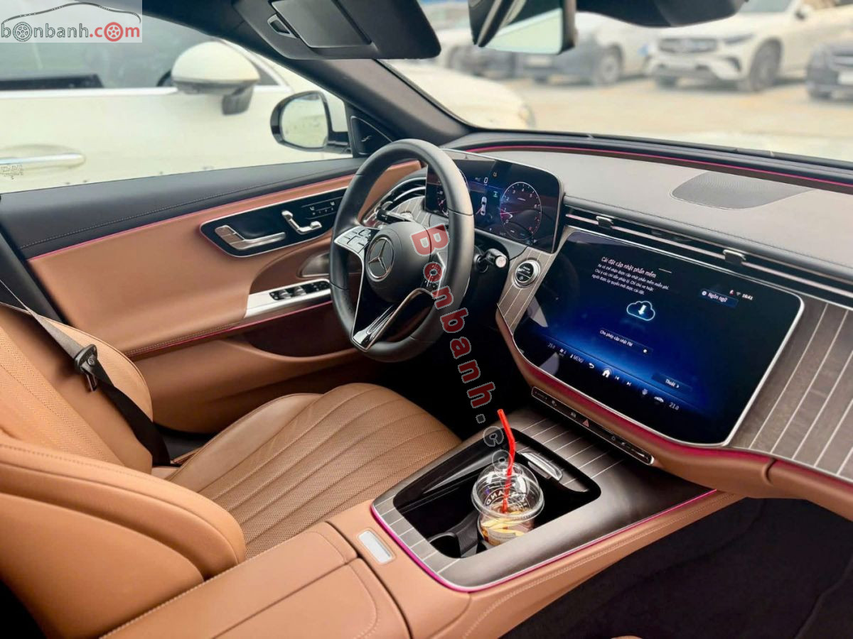 Bán ô tô Mercedes Benz E class E200 Exclusive - 2025 - xe cũ