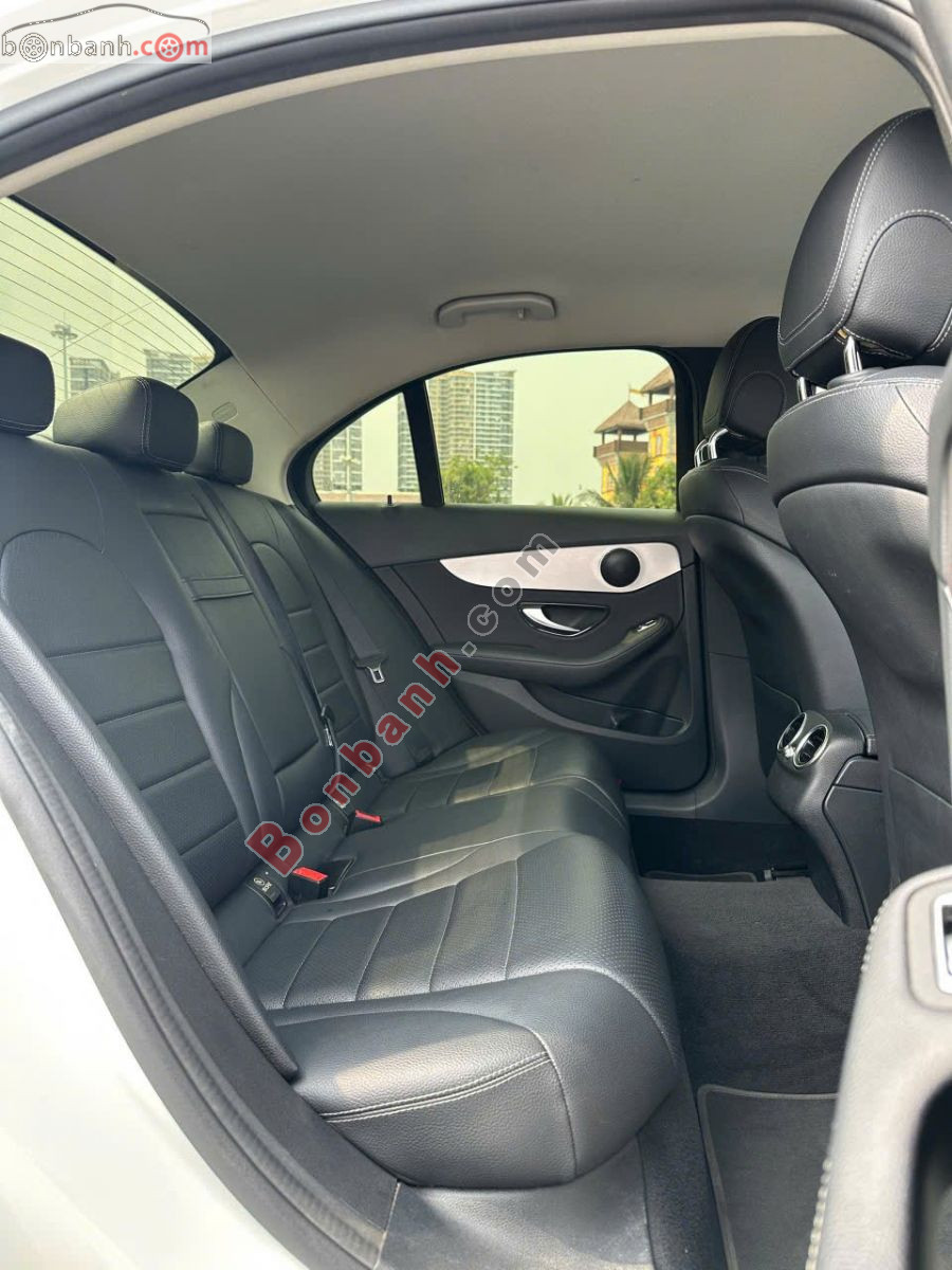 Bán ô tô Mercedes Benz C class C180 AMG - 2021 - xe cũ