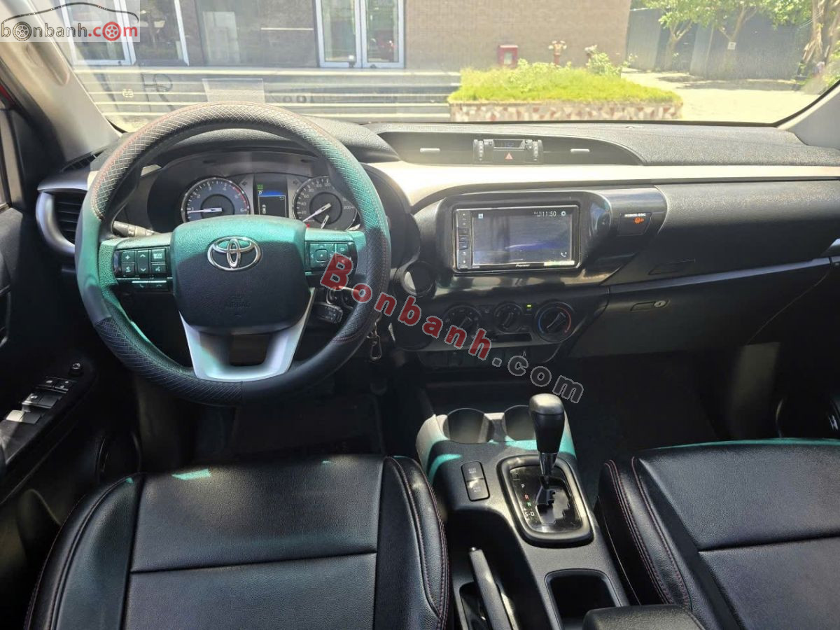 Bán ô tô Toyota Hilux 2.4L 4x2 AT - 2021 - xe cũ