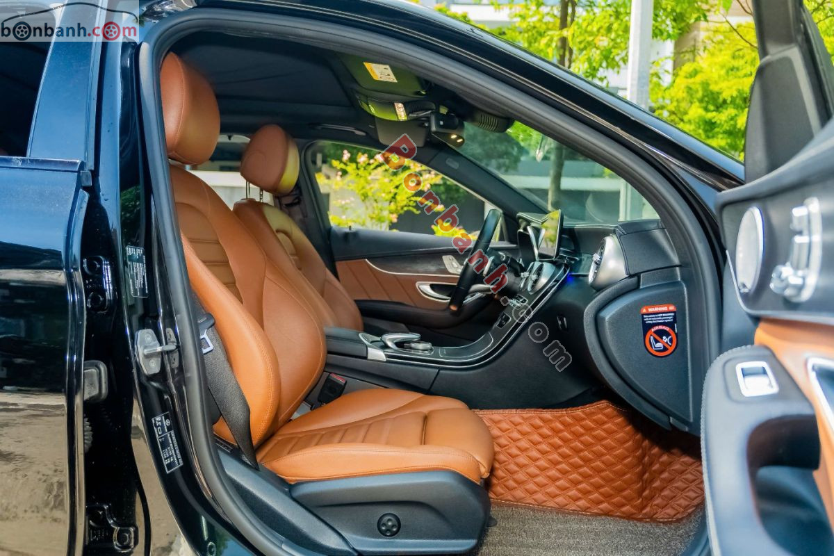 Bán ô tô Mercedes Benz C class C300 AMG - 2021 - xe cũ