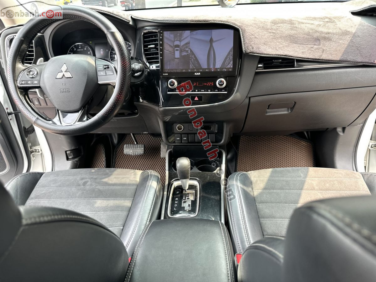 Bán ô tô Mitsubishi Outlander 2.0 CVT - 2023 - xe cũ