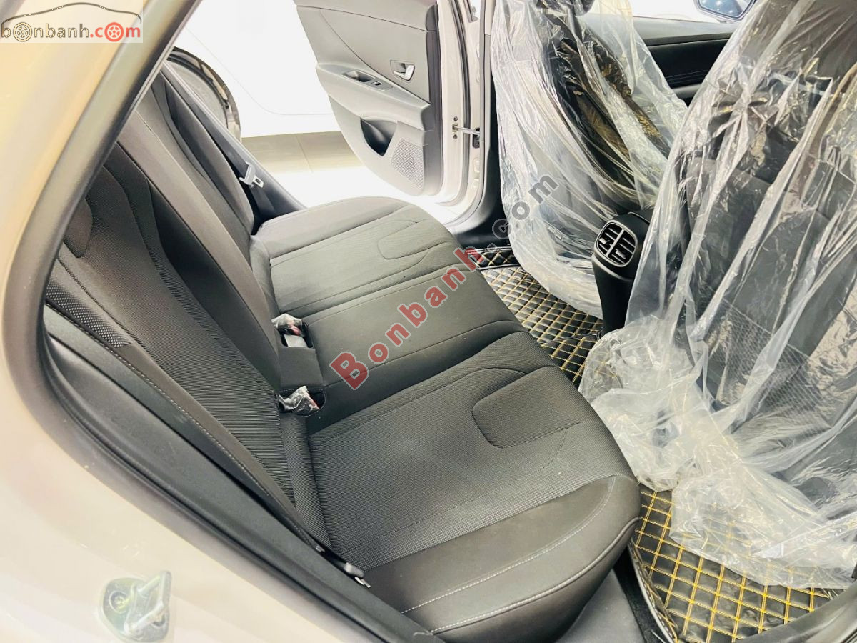 Bán ô tô Hyundai Elantra 1.6 AT Tiêu chuẩn - 2023 - xe cũ