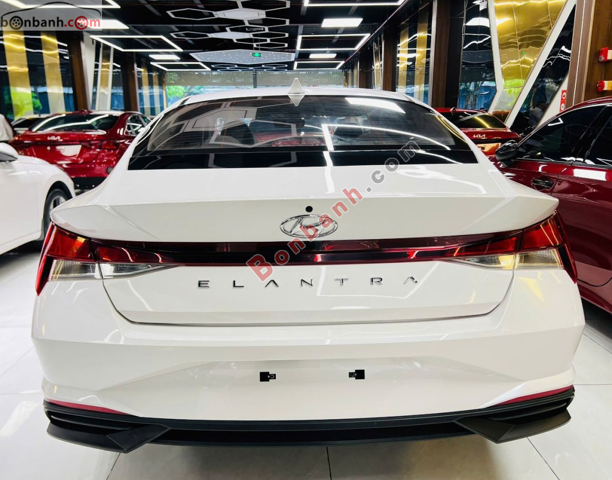 Bán ô tô Hyundai Elantra 1.6 AT Tiêu chuẩn - 2023 - xe cũ