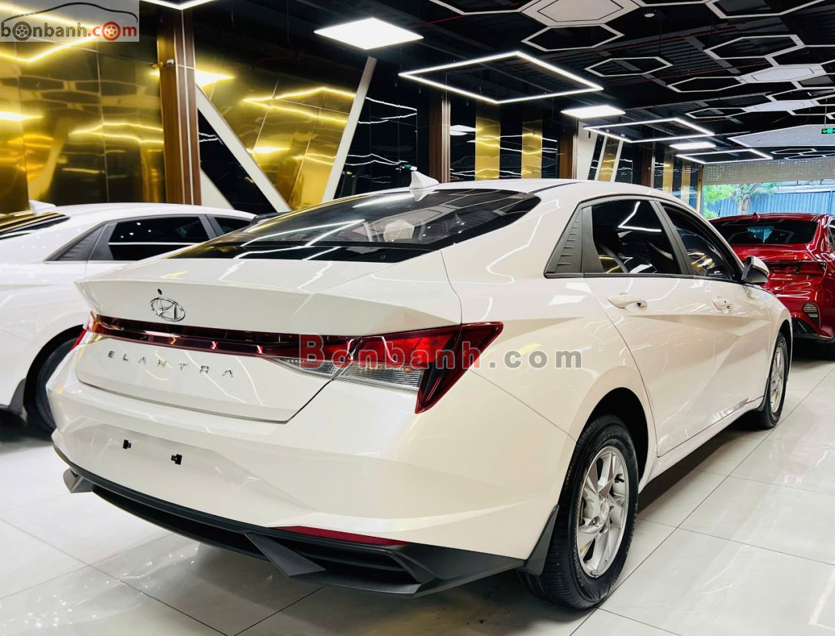 Bán ô tô Hyundai Elantra 1.6 AT Tiêu chuẩn - 2023 - xe cũ