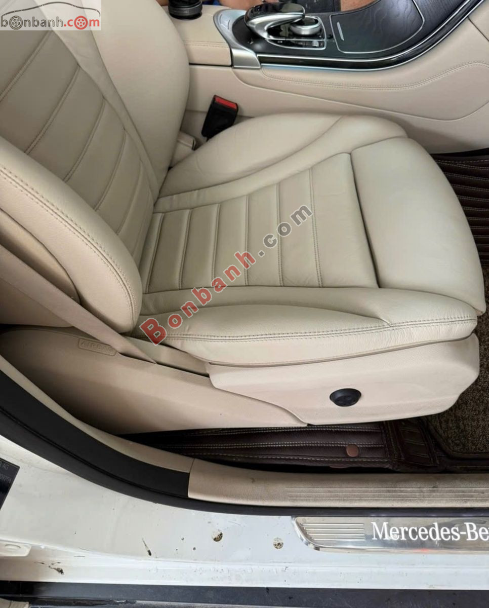 Bán ô tô Mercedes Benz GLC 300 4Matic - 2019 - xe cũ