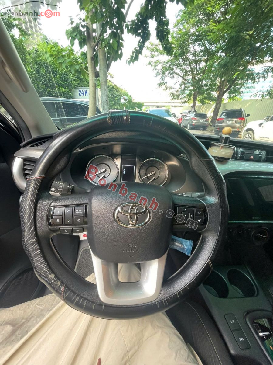 Bán ô tô Toyota Hilux 2.4L 4x2 AT - 2024 - xe cũ