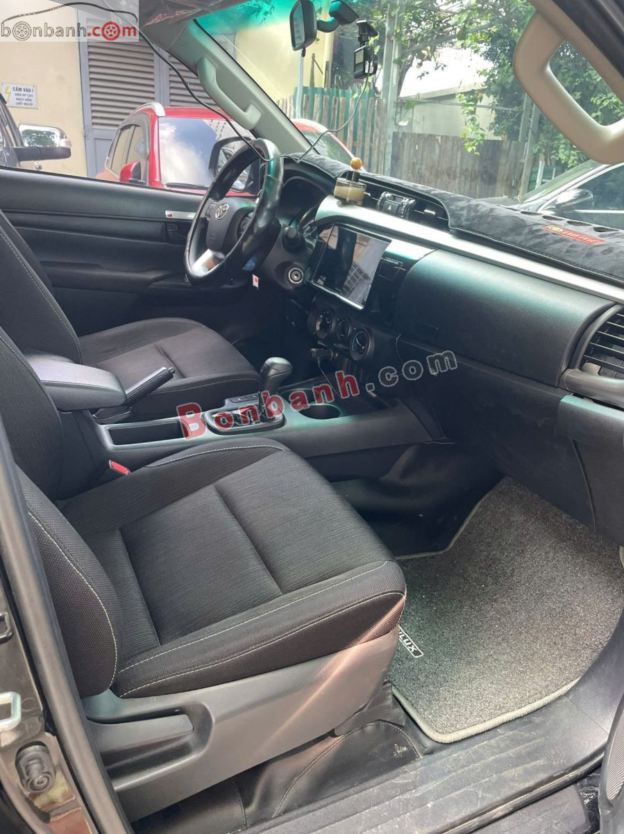 Bán ô tô Toyota Hilux 2.4L 4x2 AT - 2024 - xe cũ