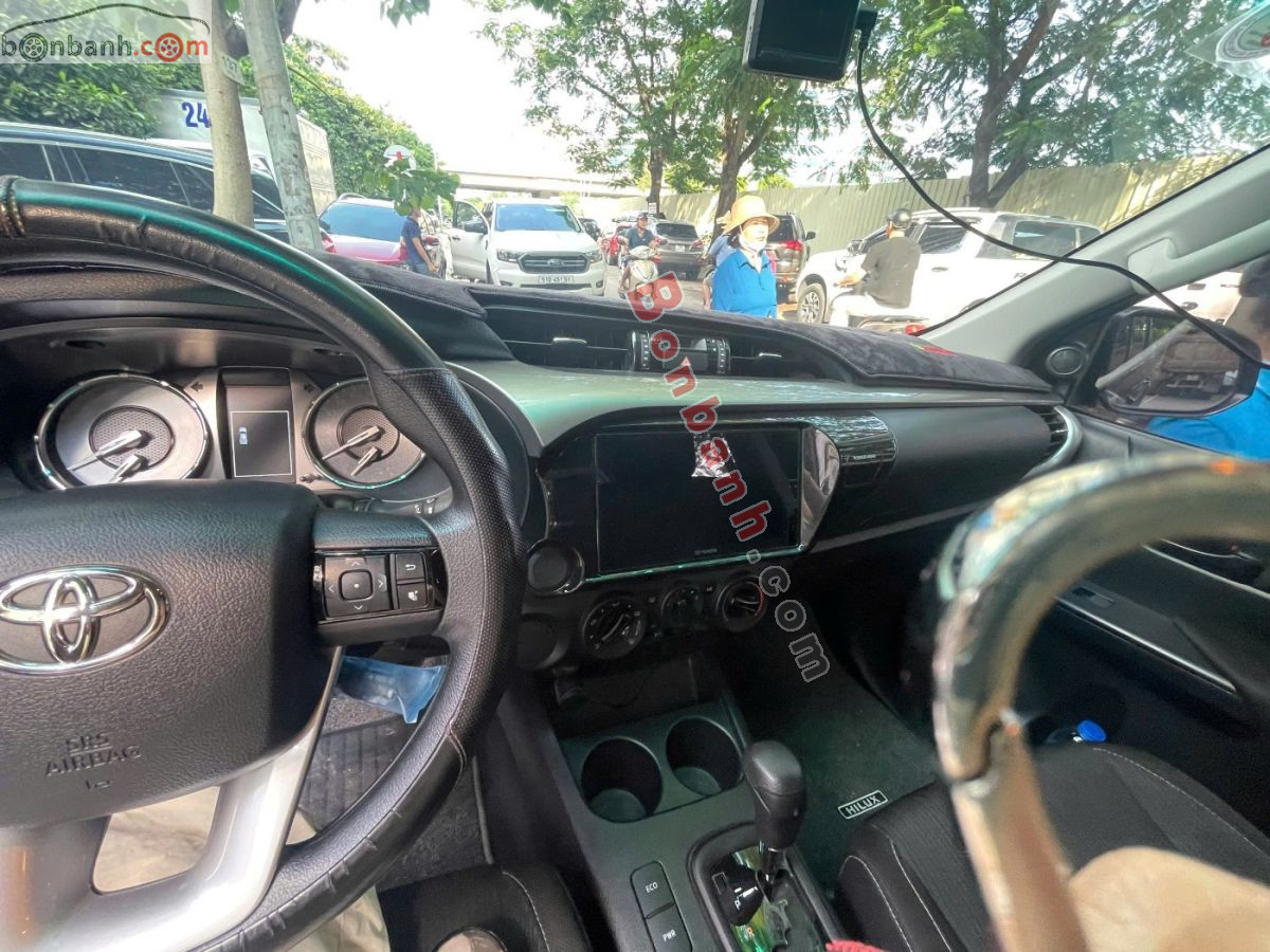 Bán ô tô Toyota Hilux 2.4L 4x2 AT - 2024 - xe cũ
