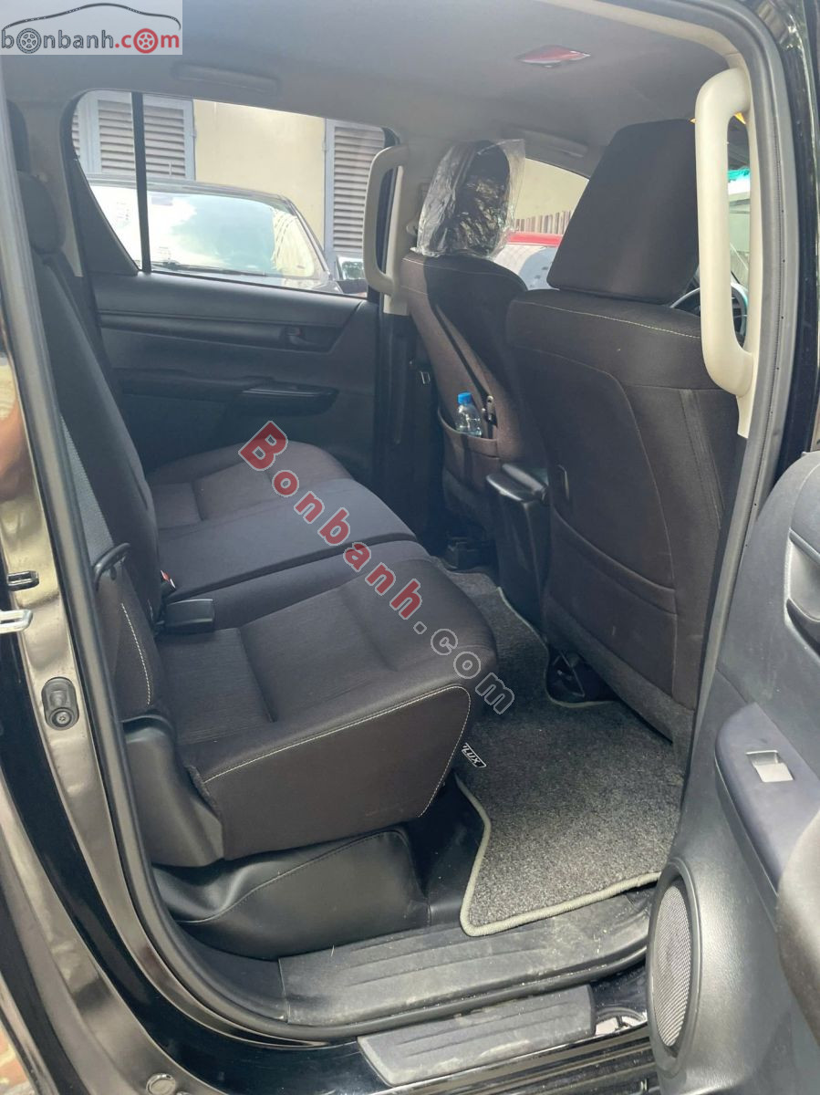Bán ô tô Toyota Hilux 2.4L 4x2 AT - 2024 - xe cũ