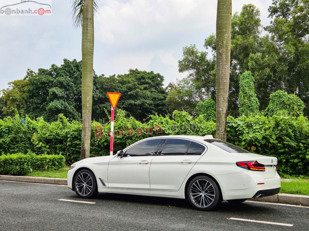 Bán ô tô BMW 5 Series 520i - 2023 - xe cũ
