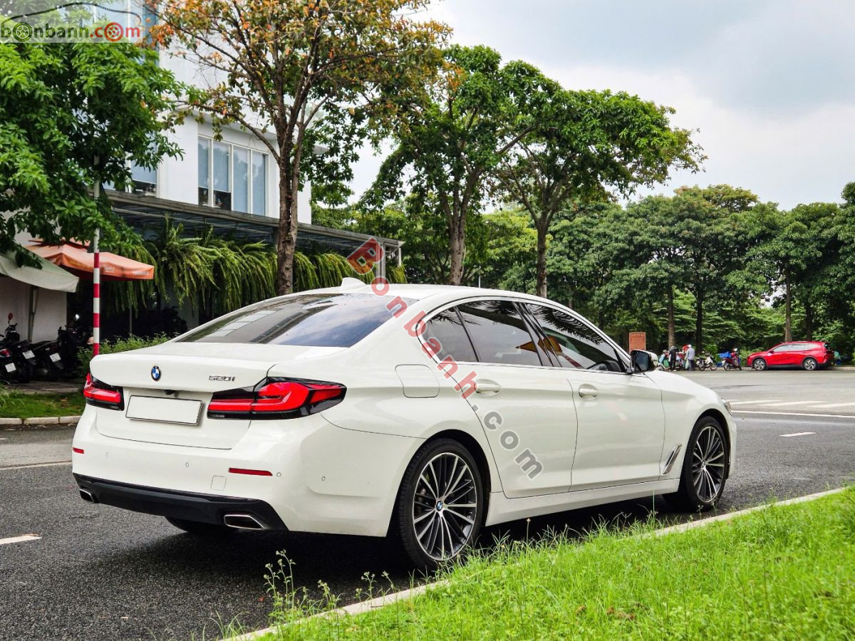 Bán ô tô BMW 5 Series 520i - 2023 - xe cũ