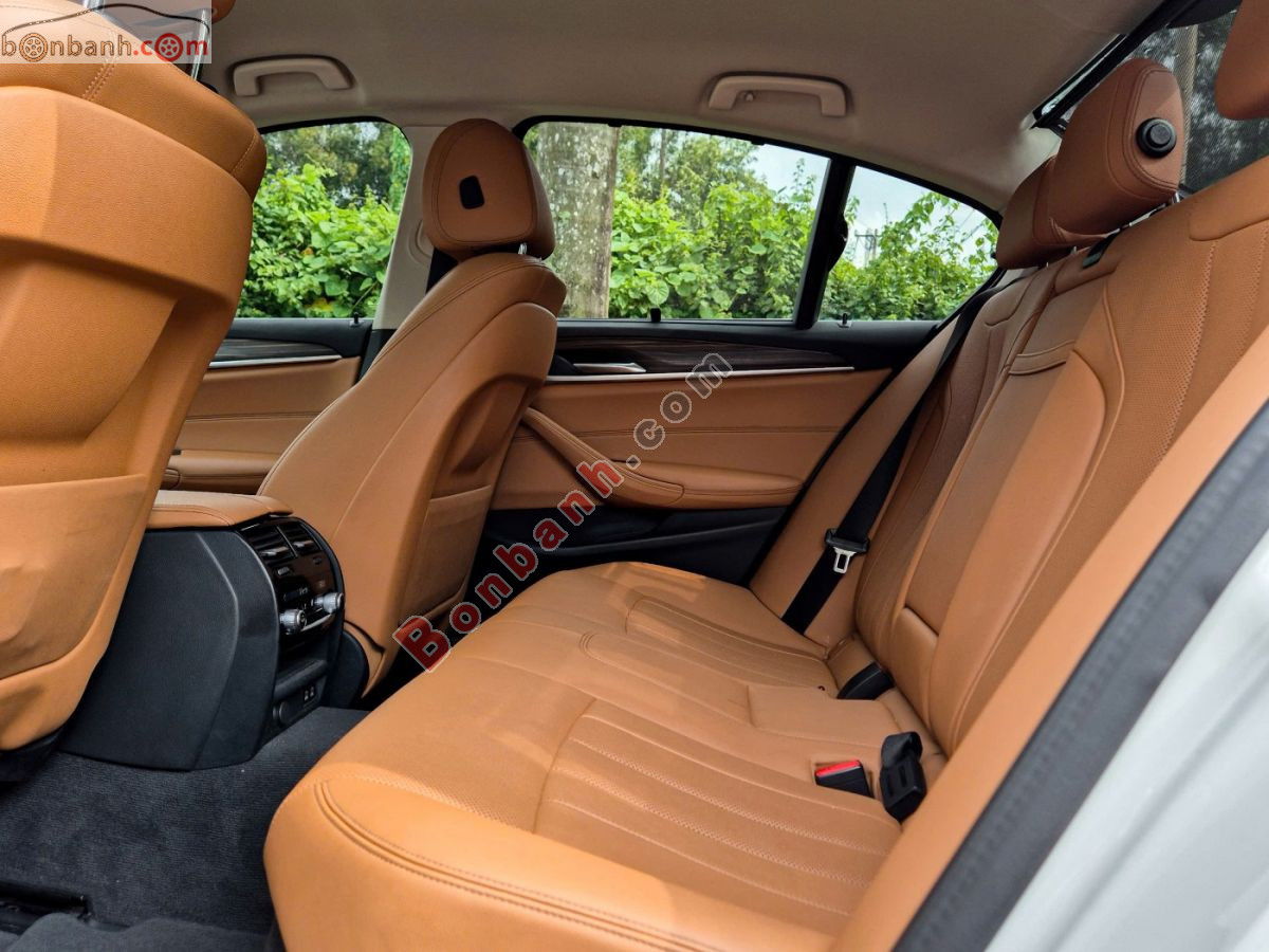 Bán ô tô BMW 5 Series 520i - 2023 - xe cũ