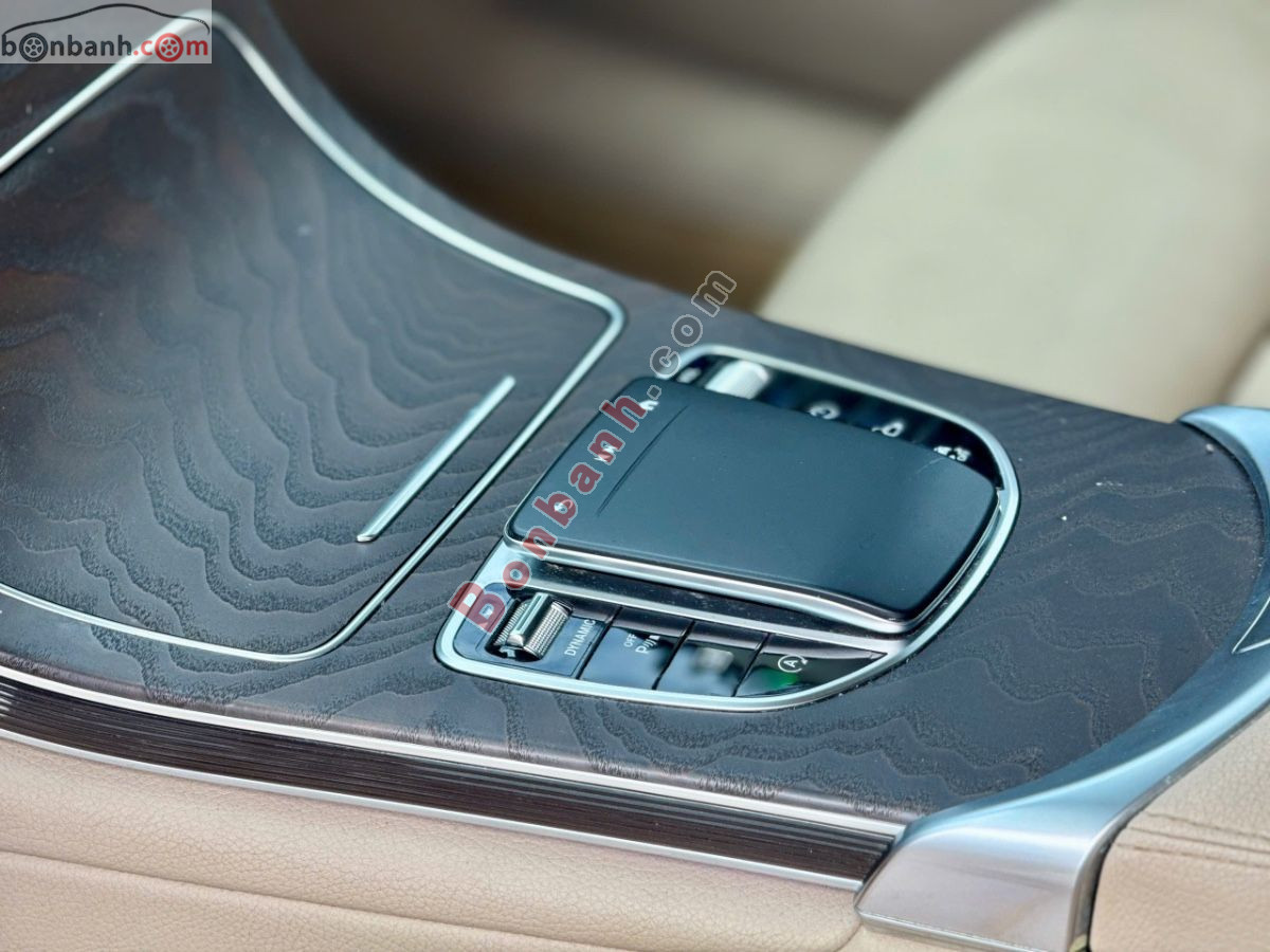 Bán ô tô Mercedes Benz GLC 200 4Matic - 2021 - xe cũ