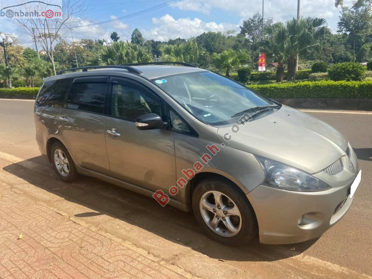 Bán ô tô Mitsubishi Grandis 2.4 AT - 2005 - xe cũ