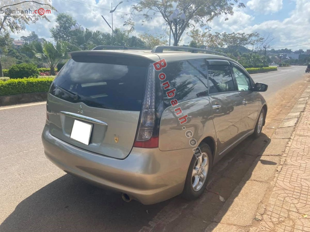 Bán ô tô Mitsubishi Grandis 2.4 AT - 2005 - xe cũ