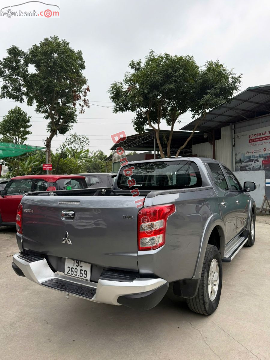 Bán ô tô Mitsubishi Triton 4x2 AT - 2016 - xe cũ