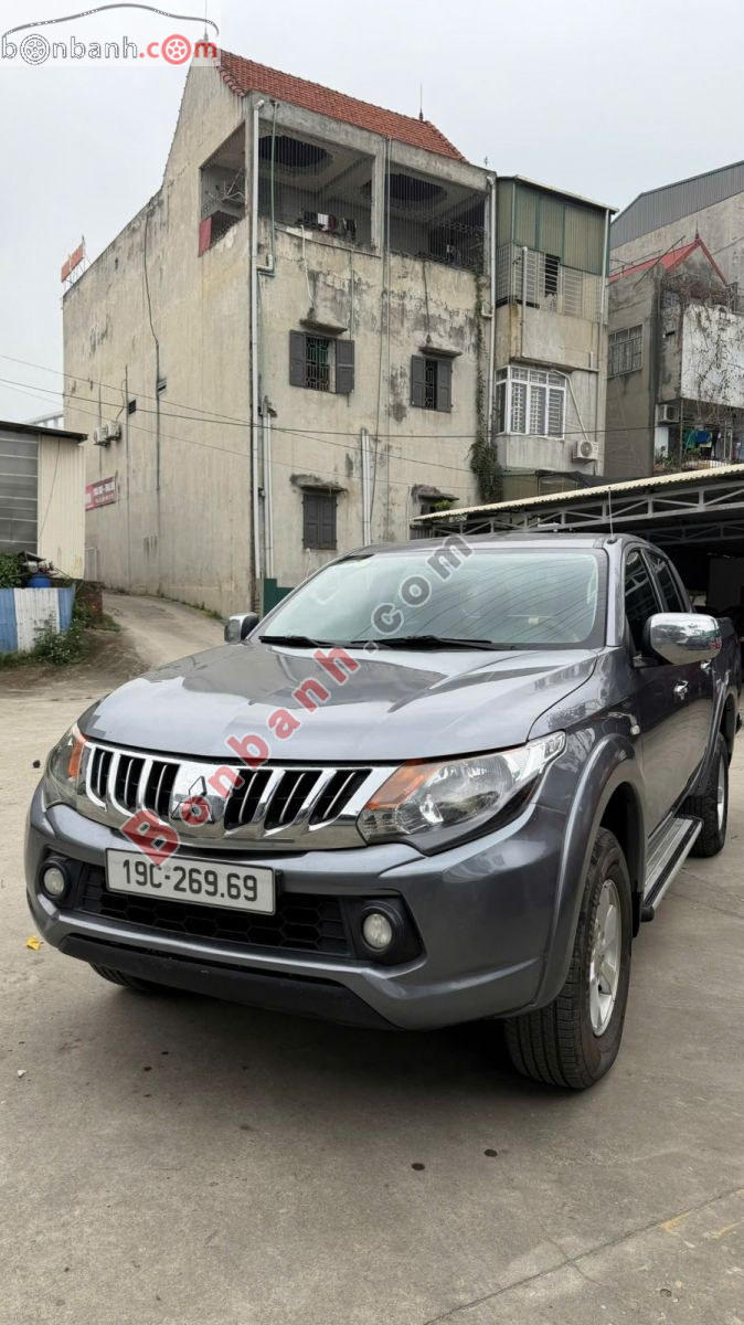 Bán ô tô Mitsubishi Triton 4x2 AT - 2016 - xe cũ