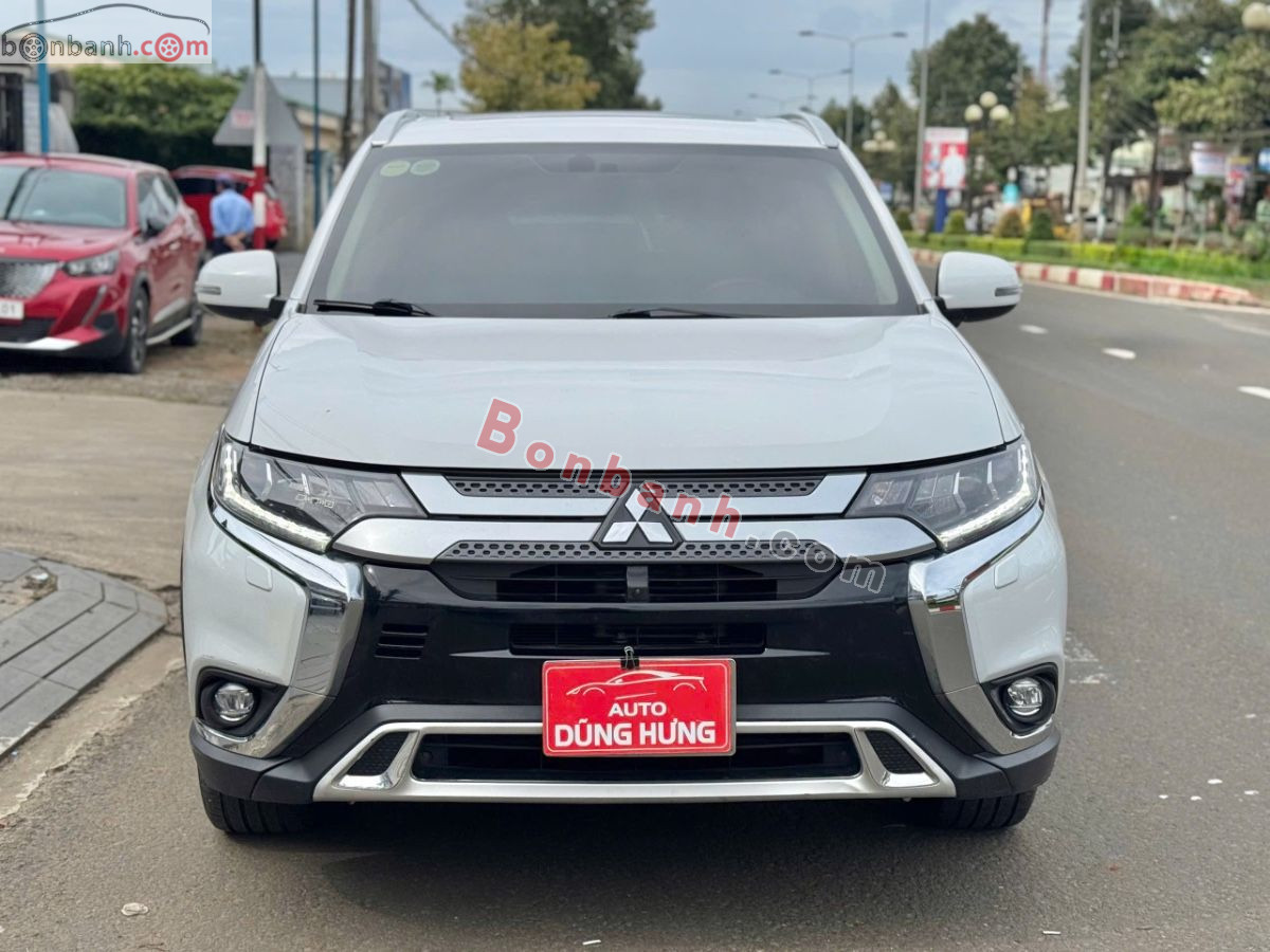 Bán ô tô Mitsubishi Outlander 2.0 CVT Premium - 2020 - xe cũ