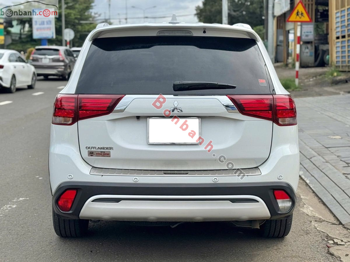 Bán ô tô Mitsubishi Outlander 2.0 CVT Premium - 2020 - xe cũ