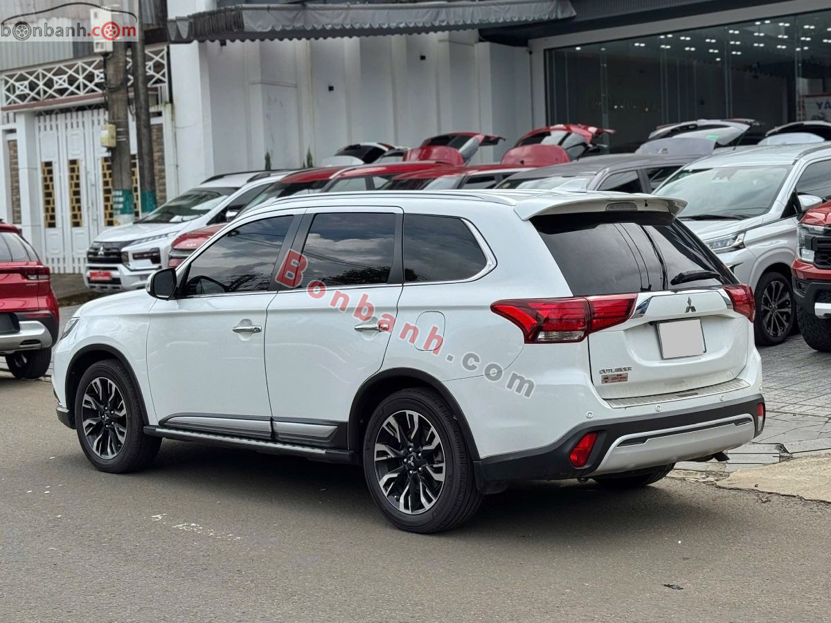 Bán ô tô Mitsubishi Outlander 2.0 CVT Premium - 2020 - xe cũ