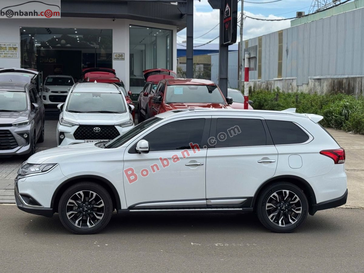Bán ô tô Mitsubishi Outlander 2.0 CVT Premium - 2020 - xe cũ