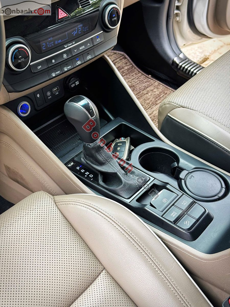 Bán ô tô Hyundai Tucson 2.0 AT Đặc biệt - 2021 - xe cũ