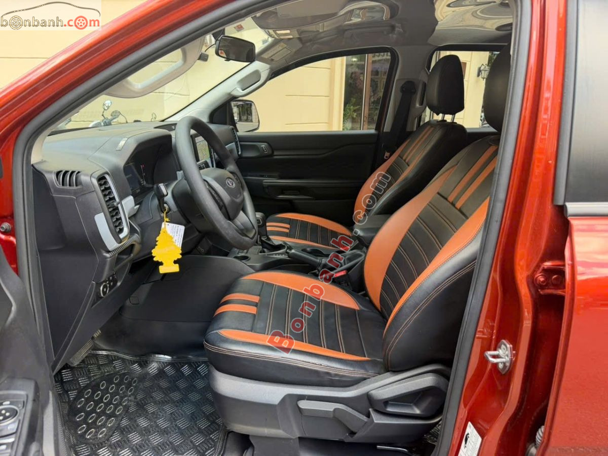 Bán ô tô Ford Ranger XLS 2.0L 4x2 AT - 2024 - xe cũ
