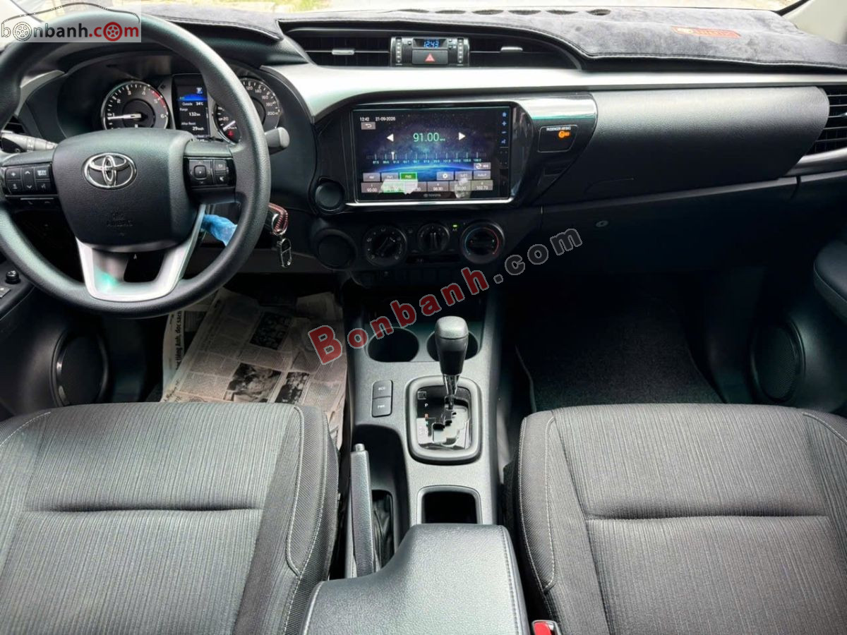 Bán ô tô Toyota Hilux 2.4L 4x2 AT - 2024 - xe cũ