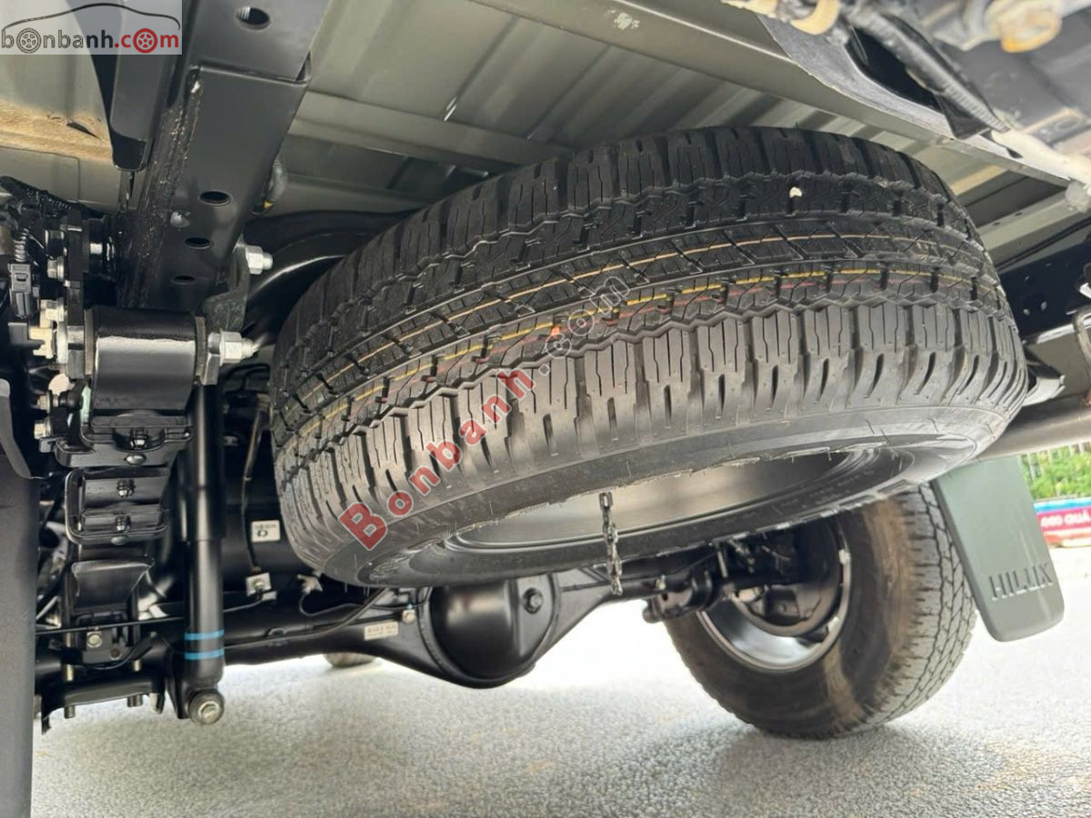 Bán ô tô Toyota Hilux 2.4L 4x2 AT - 2024 - xe cũ