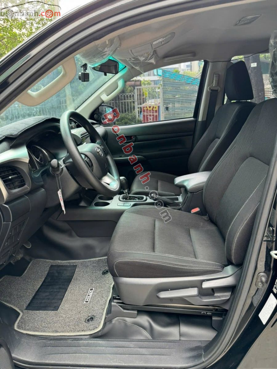 Bán ô tô Toyota Hilux 2.4L 4x2 AT - 2024 - xe cũ