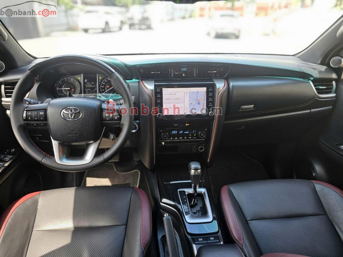 Bán ô tô Toyota Fortuner Legender 2.4L 4x2 AT - 2022 - xe cũ