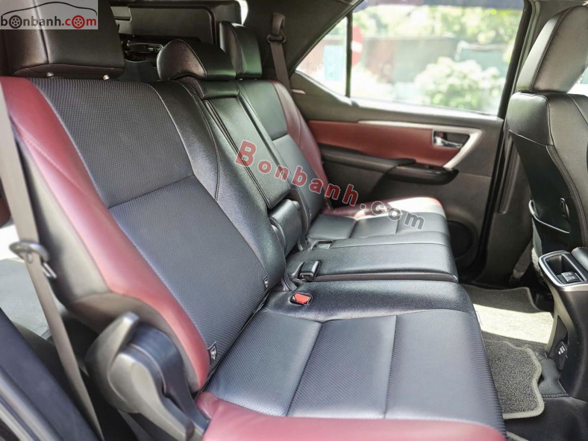 Bán ô tô Toyota Fortuner Legender 2.4L 4x2 AT - 2022 - xe cũ