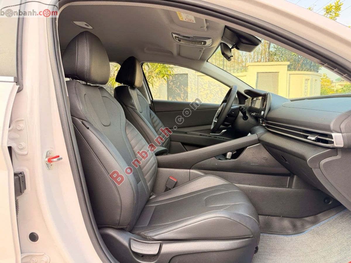 Bán ô tô Hyundai Elantra 1.6 AT Đặc biệt - 2025 - xe cũ