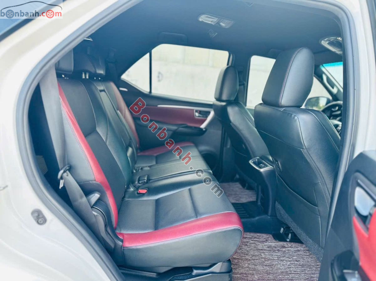 Bán ô tô Toyota Fortuner 2.4G 4x2 AT Legender - 2020 - xe cũ