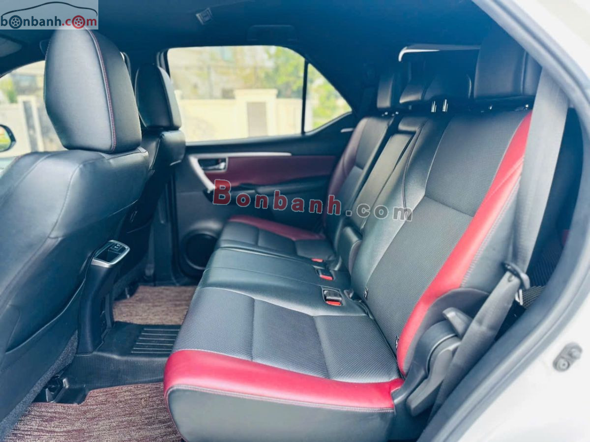 Bán ô tô Toyota Fortuner 2.4G 4x2 AT Legender - 2020 - xe cũ