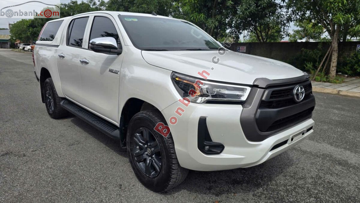 Bán ô tô Toyota Hilux 2.4L 4x2 AT - 2023 - xe cũ