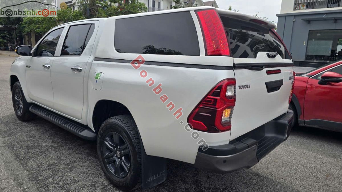 Bán ô tô Toyota Hilux 2.4L 4x2 AT - 2023 - xe cũ