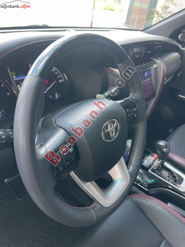 Bán ô tô Toyota Fortuner Legender 2.4L 4x2 AT - 2022 - xe cũ