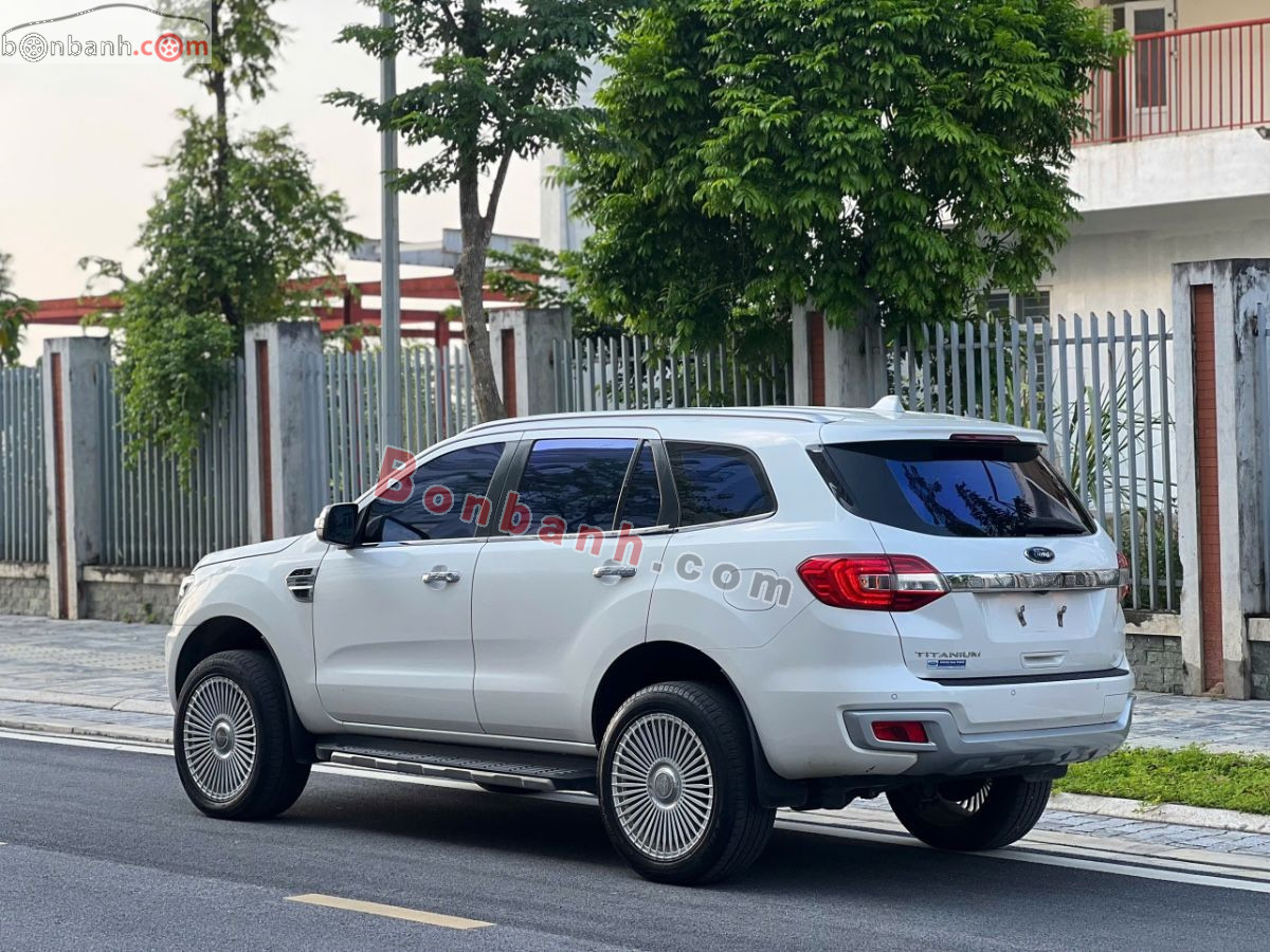 Bán ô tô Ford Everest Titanium 2.0L 4x2 AT - 2022 - xe cũ