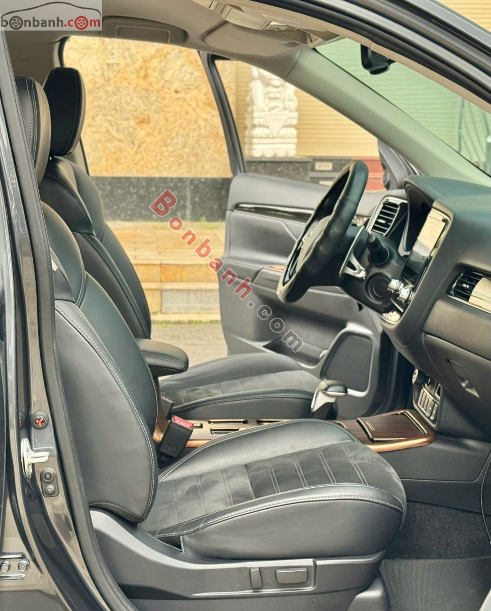Bán ô tô Mitsubishi Outlander 2.0 CVT - 2023 - xe cũ