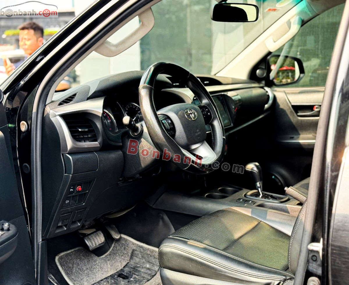 Bán ô tô Toyota Hilux 2.4L 4x2 AT - 2024 - xe cũ
